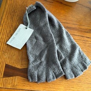 Fingerless Gloves- Barefoot Dreams